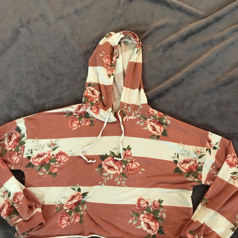 Cropped hoodie